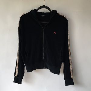 Burberry hoodie with Equestrian Knight embroidery.